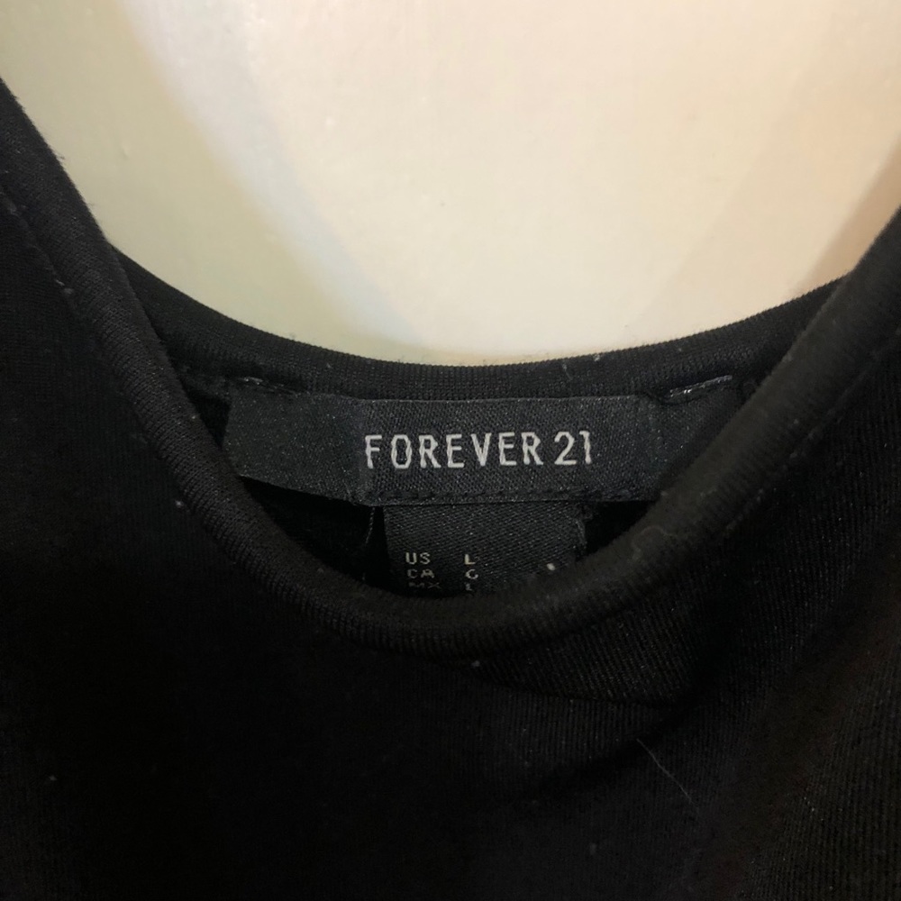 Forever 21 - Picture 2 of 2